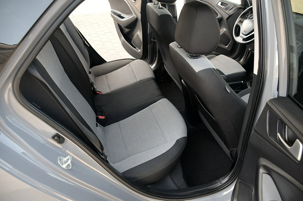 Hyundai i20 - Zdjęcie 17