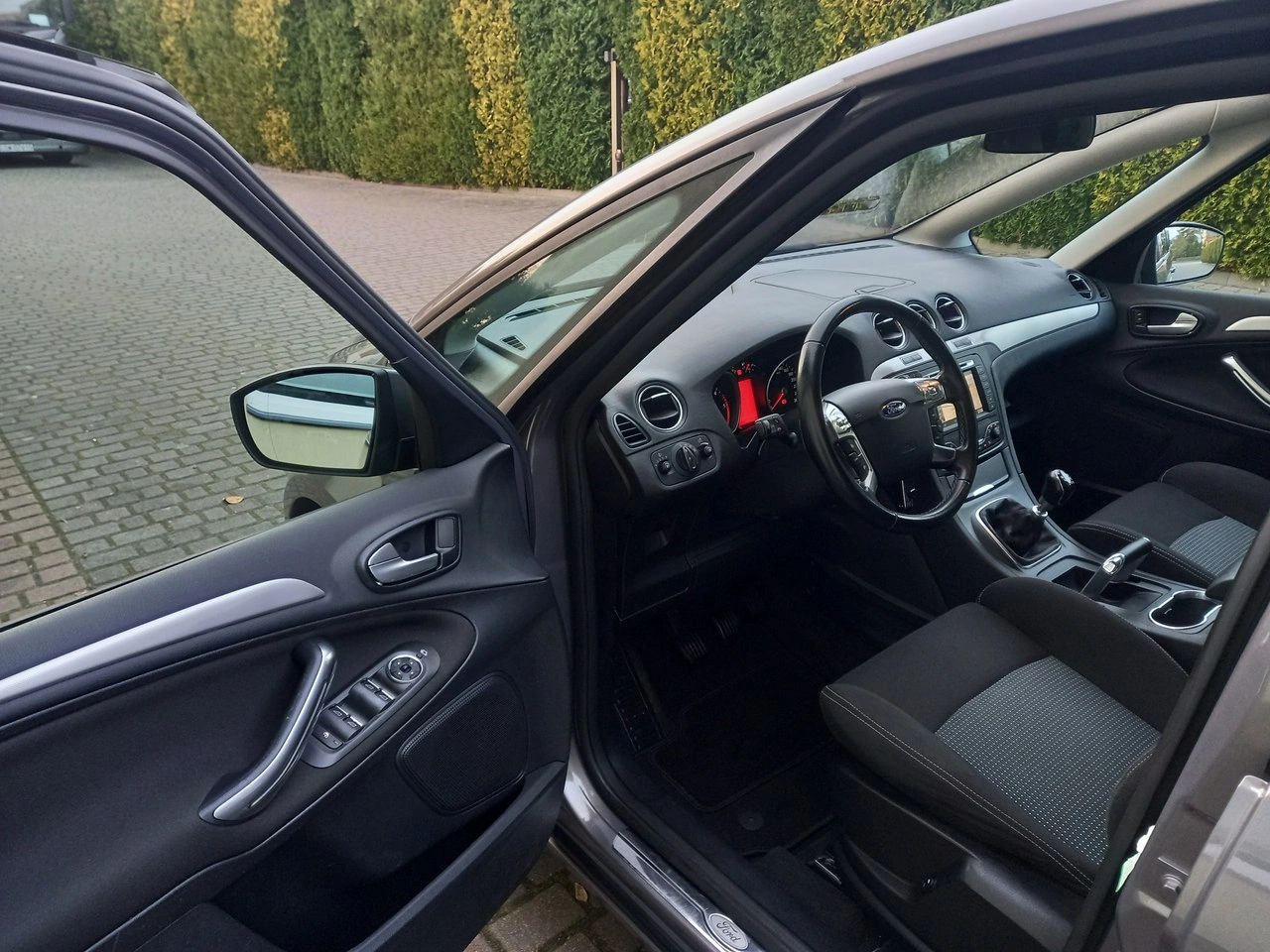 Ford S-Max - Zdjęcie 28