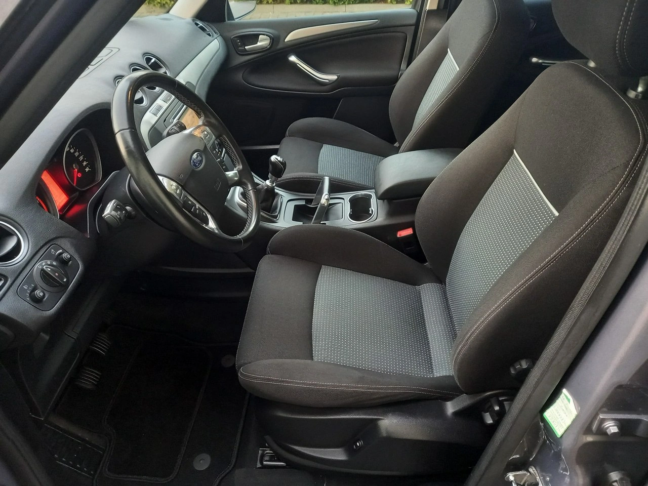 Ford S-Max - Zdjęcie 30