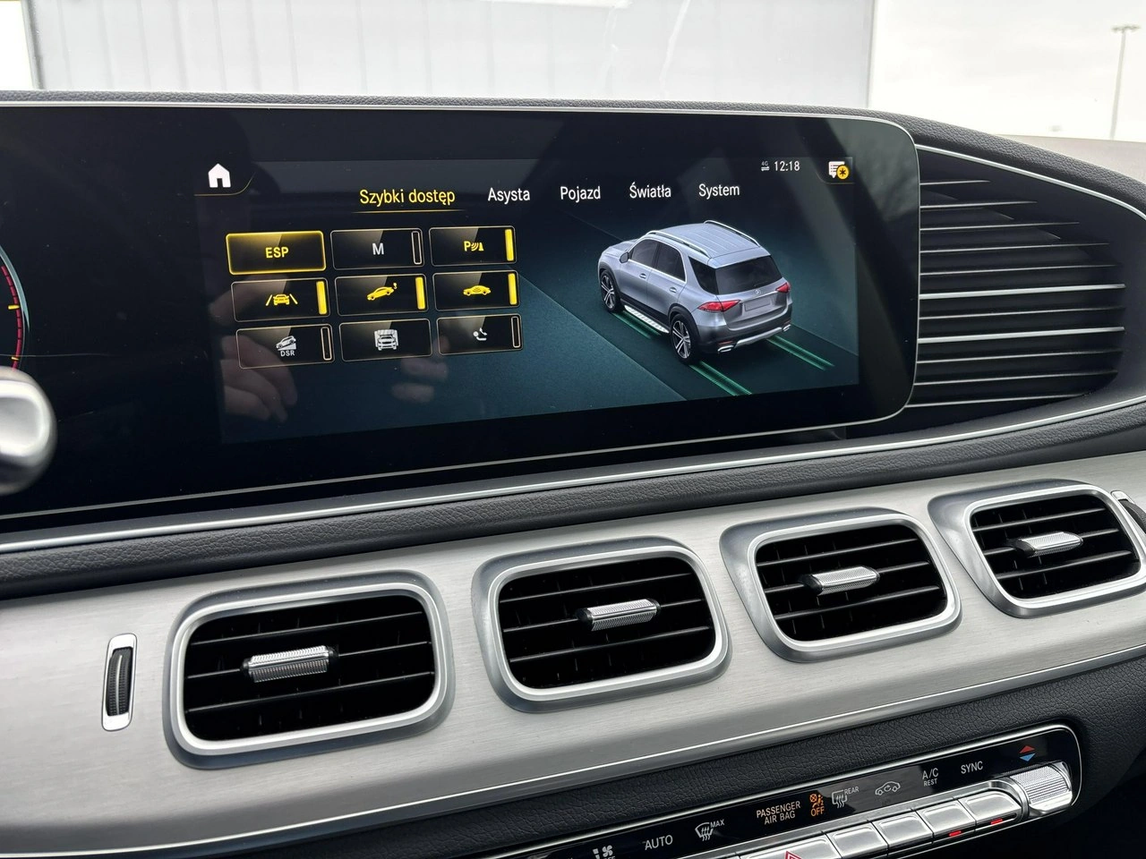 Mercedes GLE 300 - Zdjęcie 25