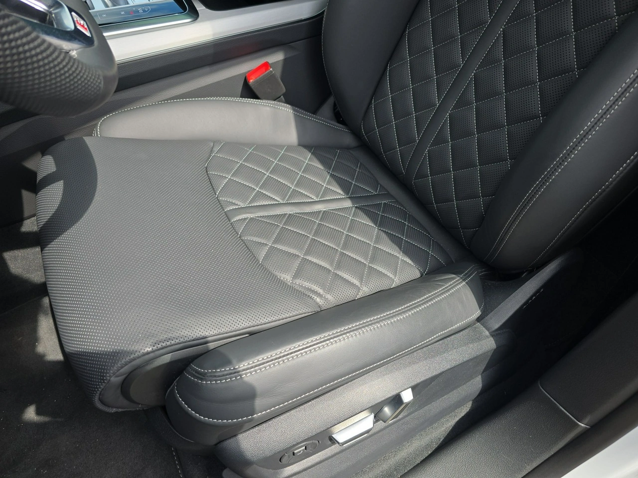 Audi Q8 - Zdjęcie 11