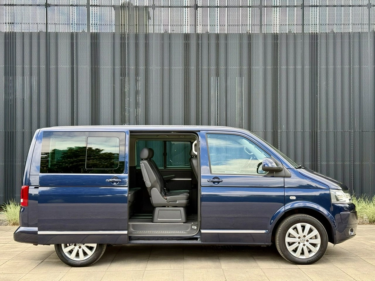 Volkswagen Multivan - Zdjęcie 14