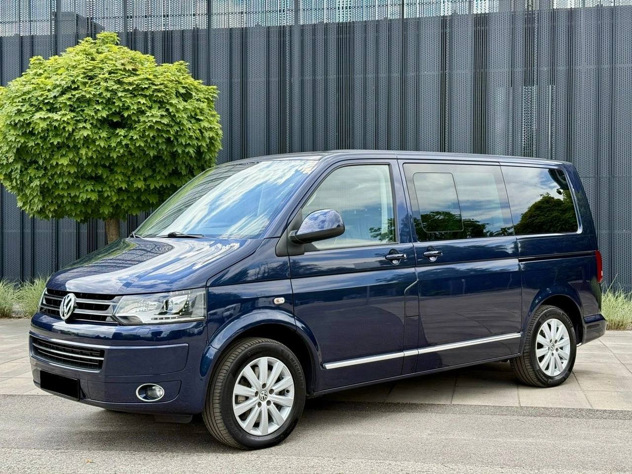 Volkswagen Multivan - Główne zdjęcie
