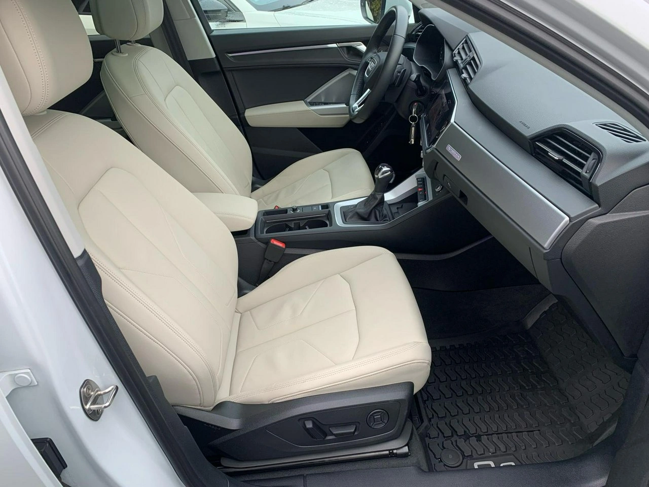 Audi Q3 - Zdjęcie 21