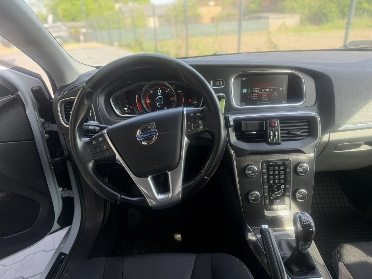 Volvo V40 - Zdjęcie 14