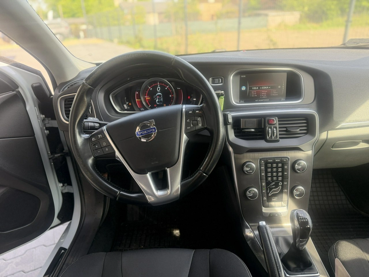 Volvo V40 - Zdjęcie 8