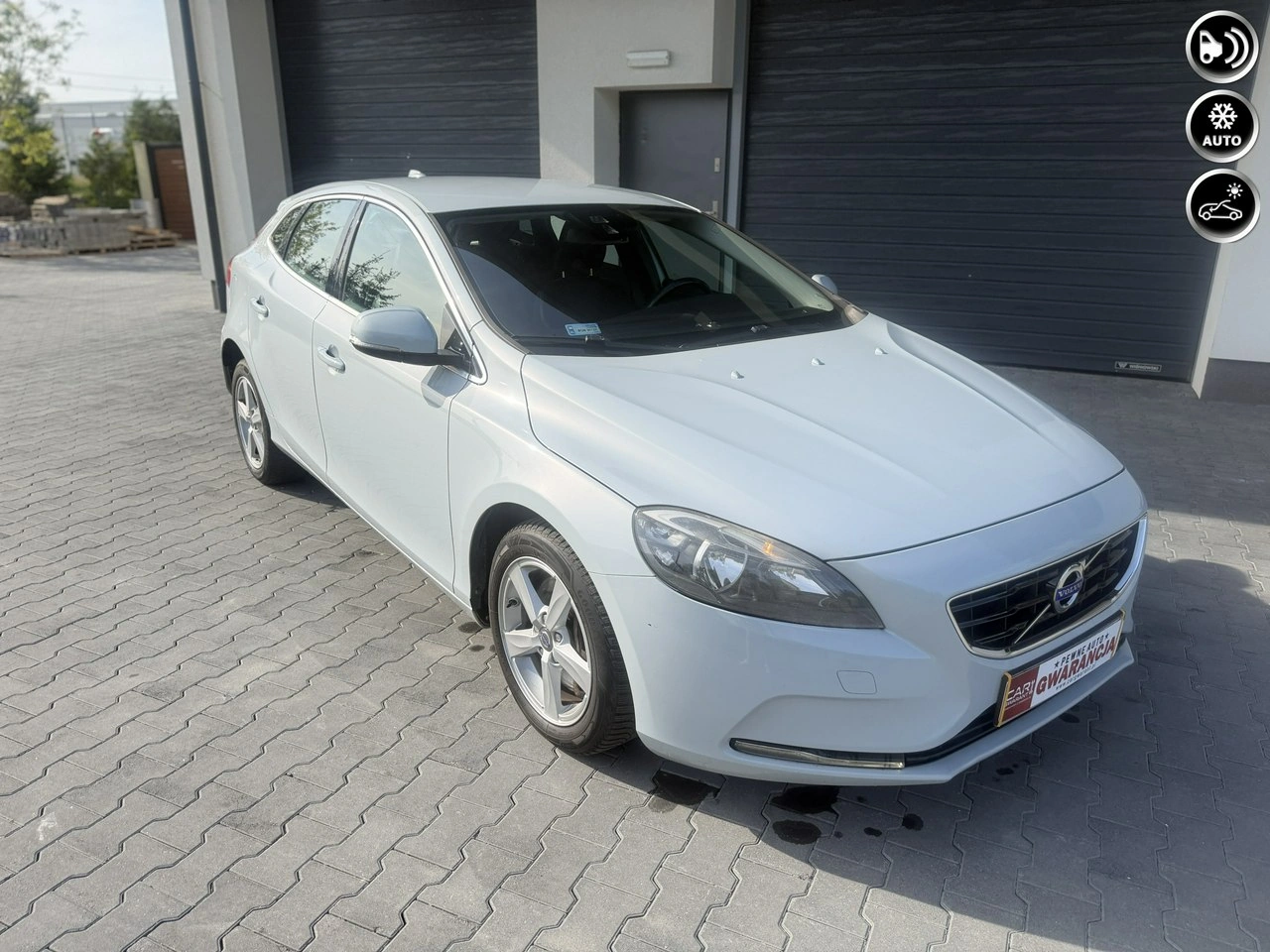 Volvo V40 - Główne zdjęcie