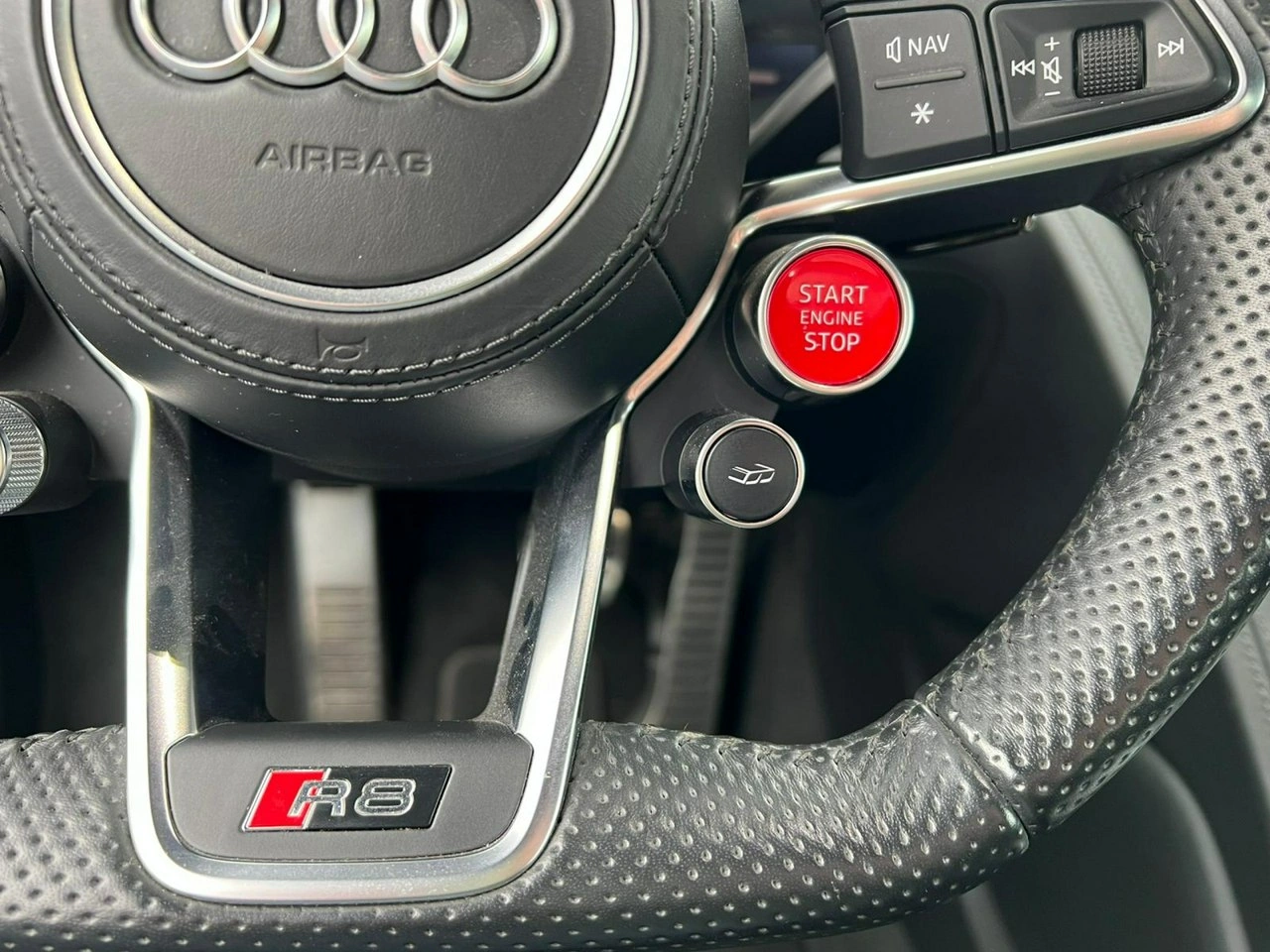Audi R8 - Zdjęcie 10