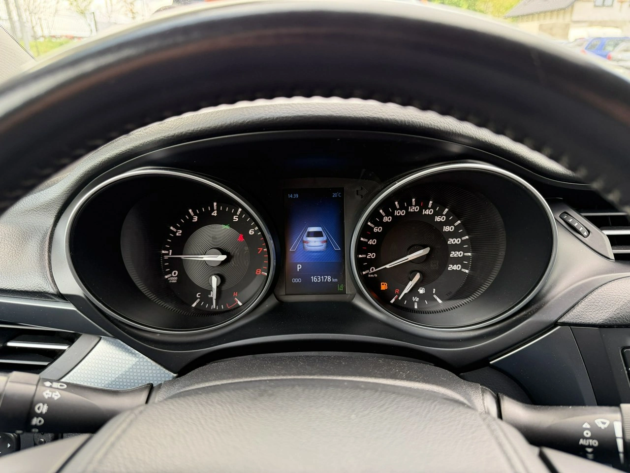 Toyota Avensis - Zdjęcie 11