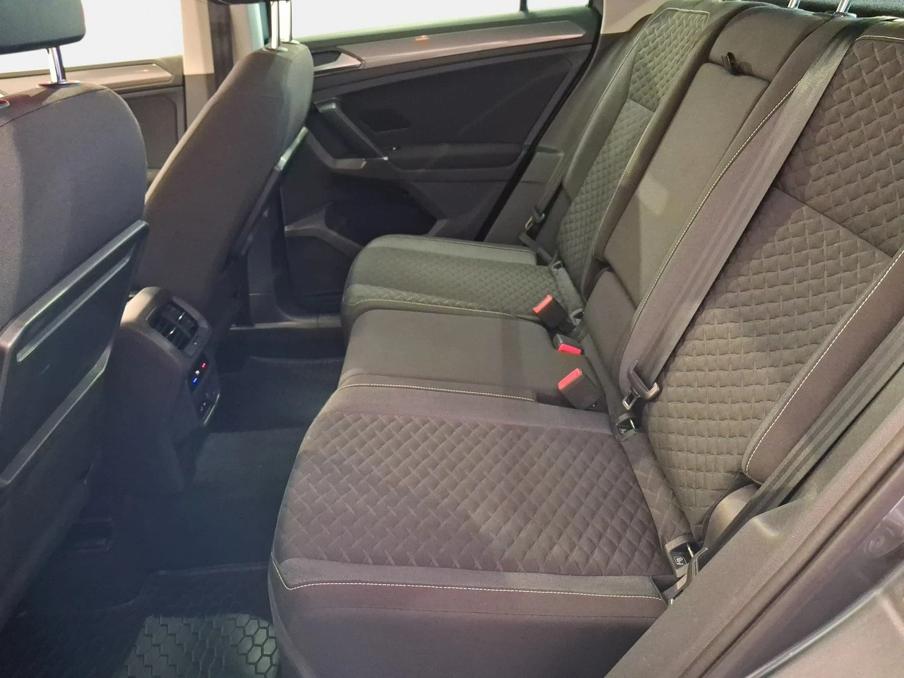 Volkswagen Tiguan - Zdjęcie 11