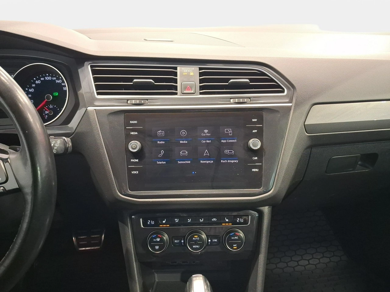 Volkswagen Tiguan - Zdjęcie 15