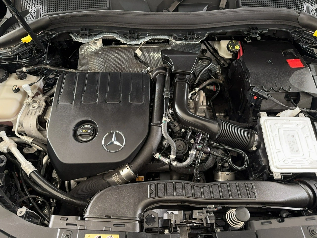 Mercedes GLA 200 - Zdjęcie 33