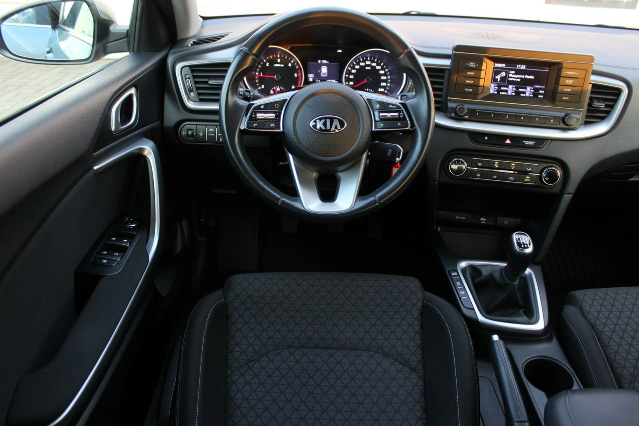 Kia Ceed - Zdjęcie 11
