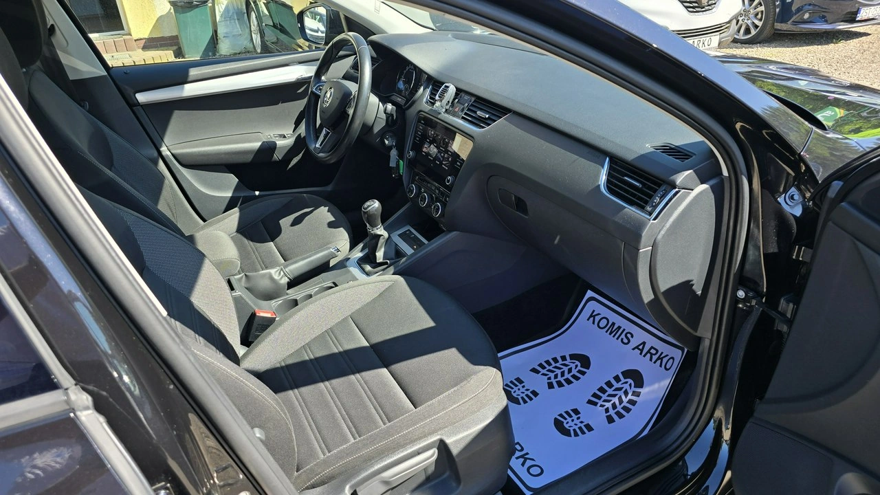 Skoda Octavia - Zdjęcie 9