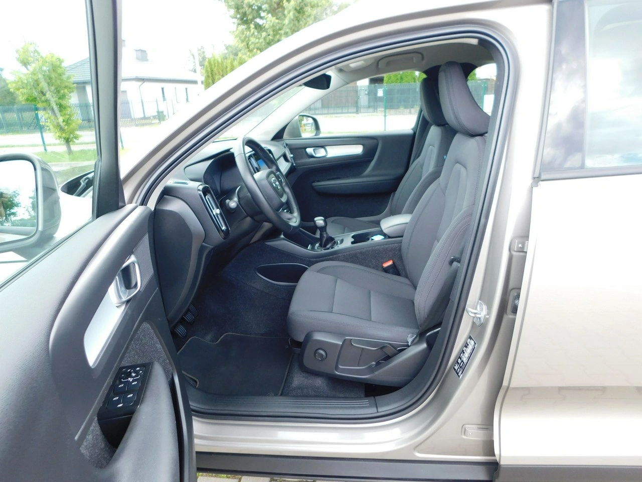 Volvo XC 40 - Zdjęcie 11