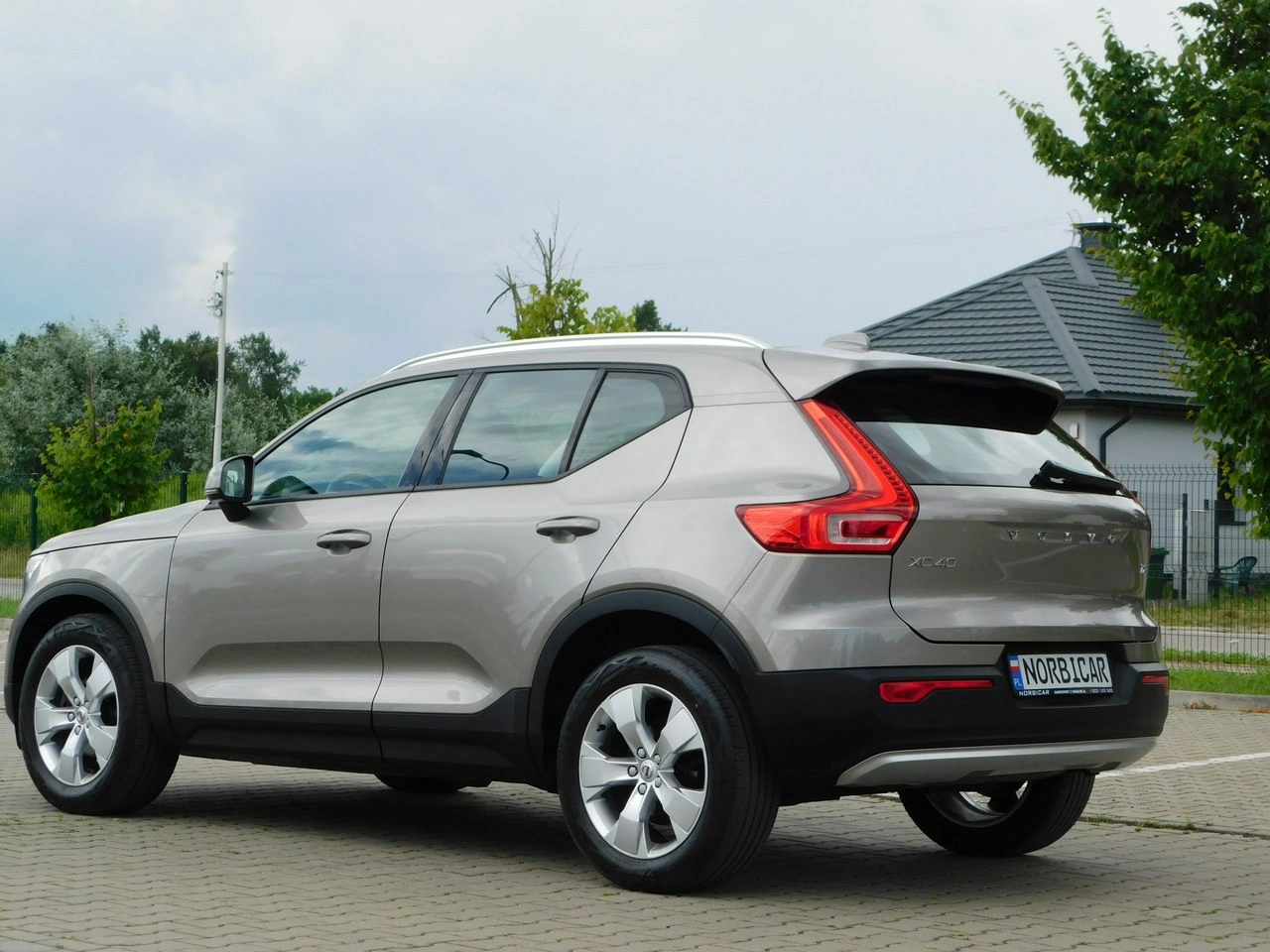 Volvo XC 40 - Zdjęcie 2