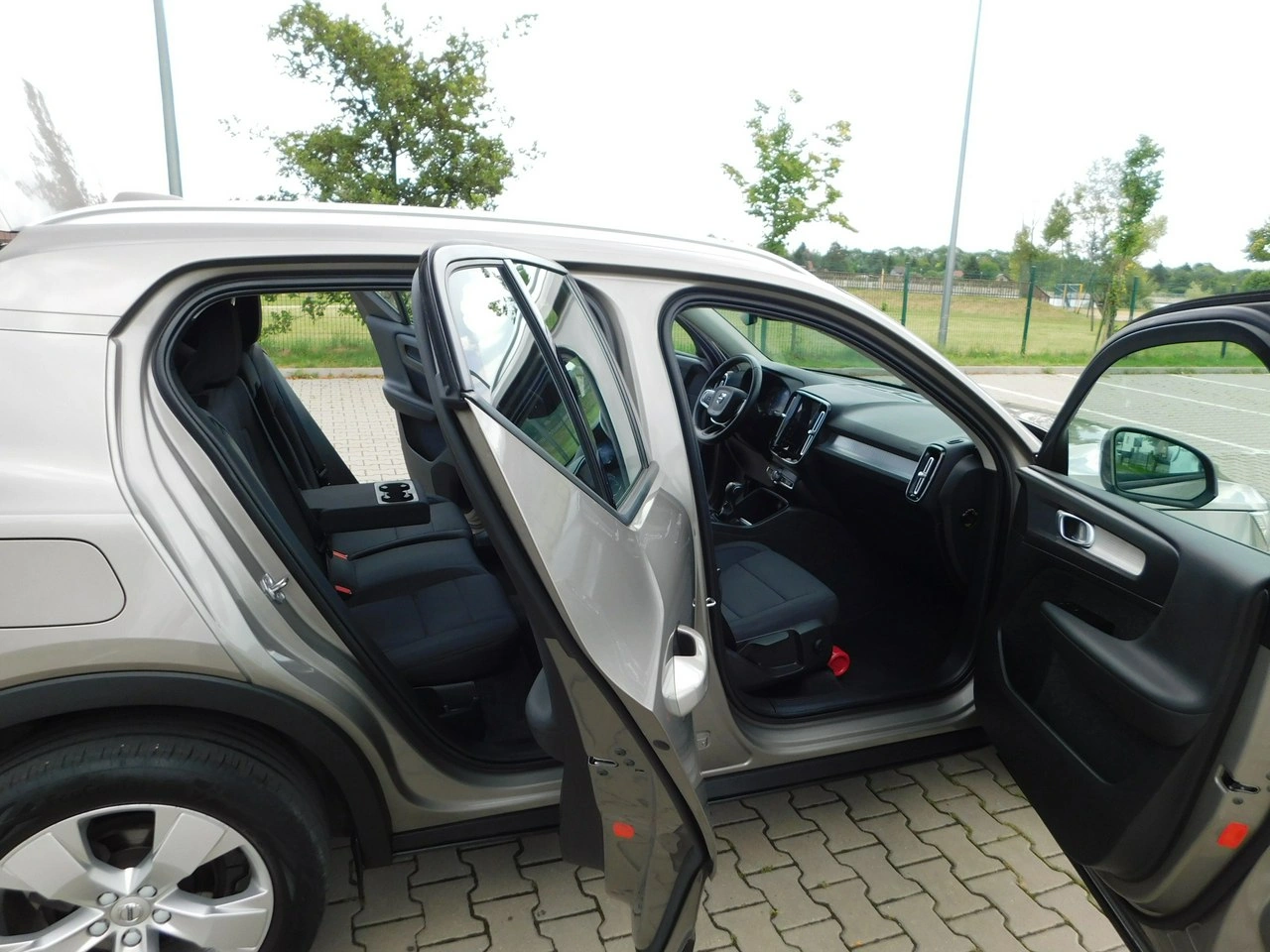 Volvo XC 40 - Zdjęcie 6
