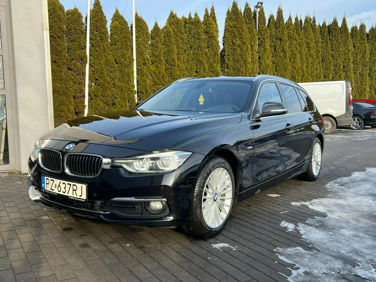 BMW 318 - Główne zdjęcie