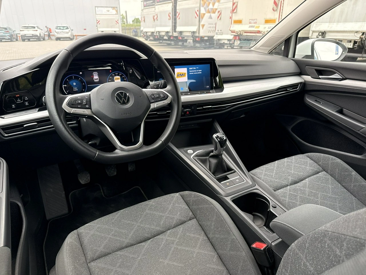 Volkswagen Golf - Zdjęcie 12