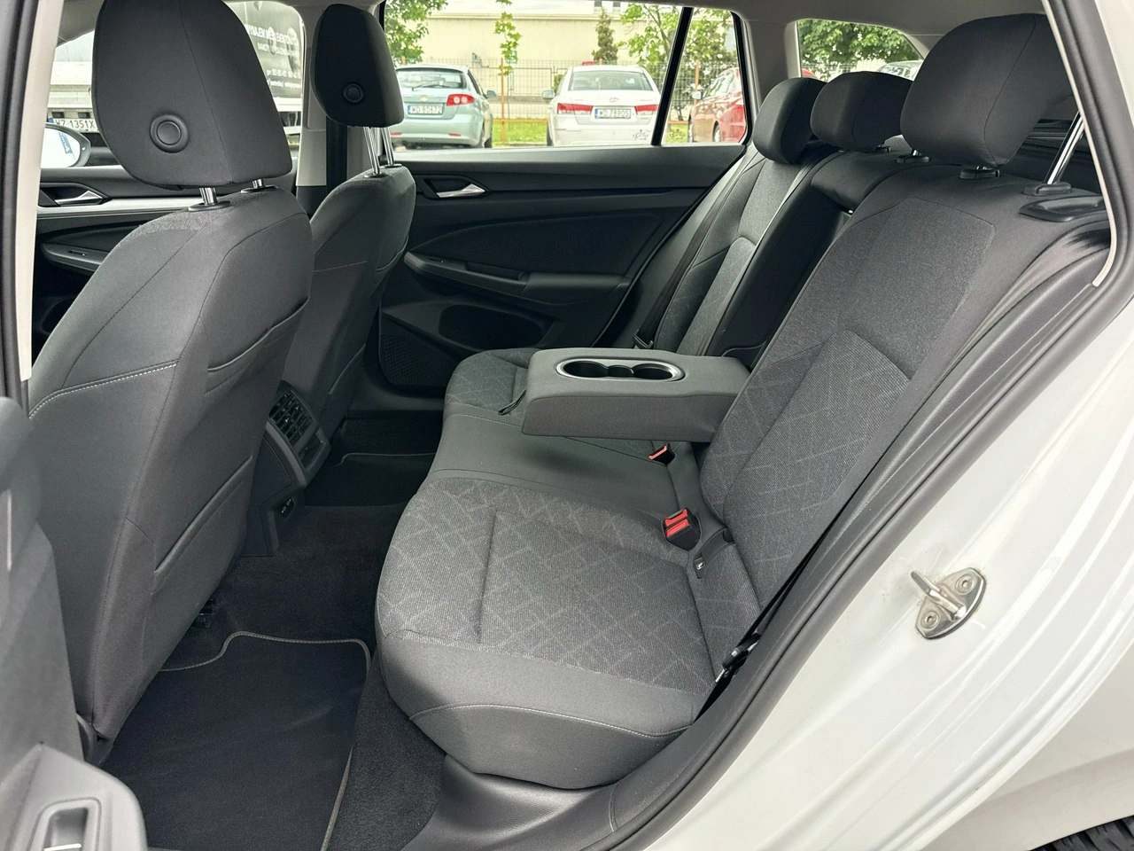Volkswagen Golf - Zdjęcie 14