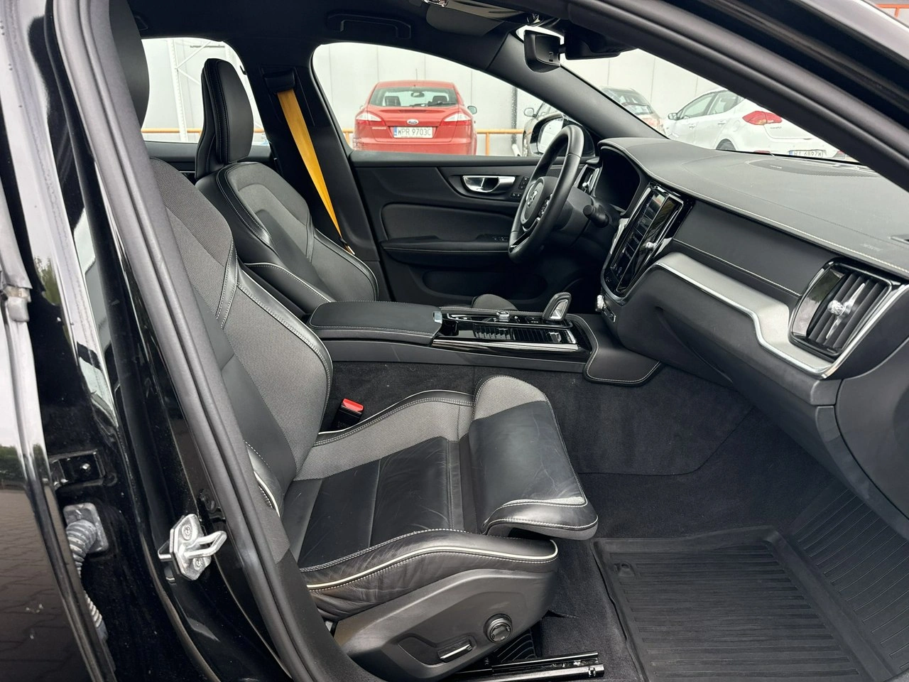 Volvo S60 - Zdjęcie 19