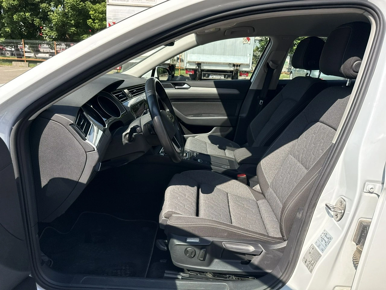 Volkswagen Passat - Zdjęcie 10