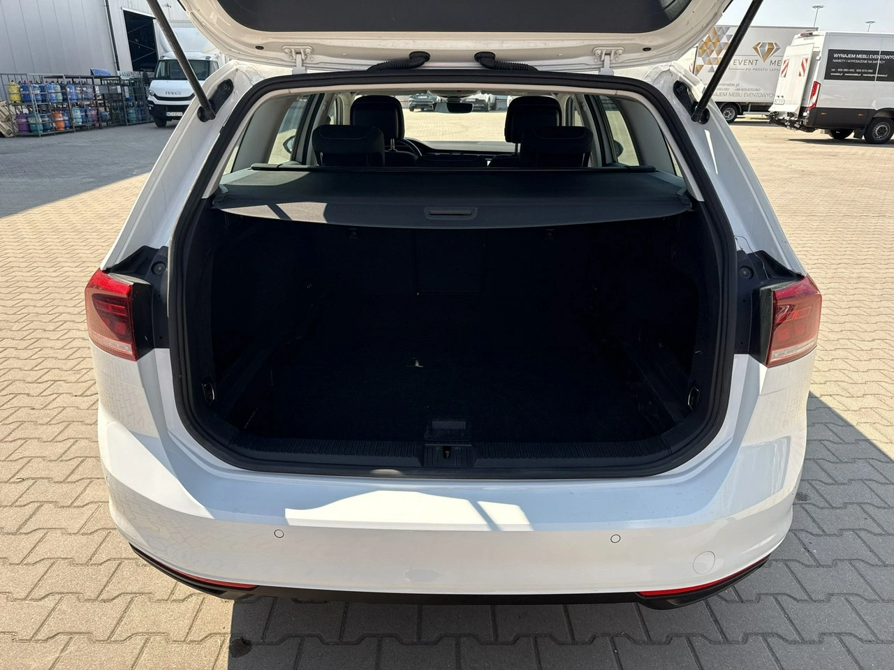 Volkswagen Passat - Zdjęcie 15