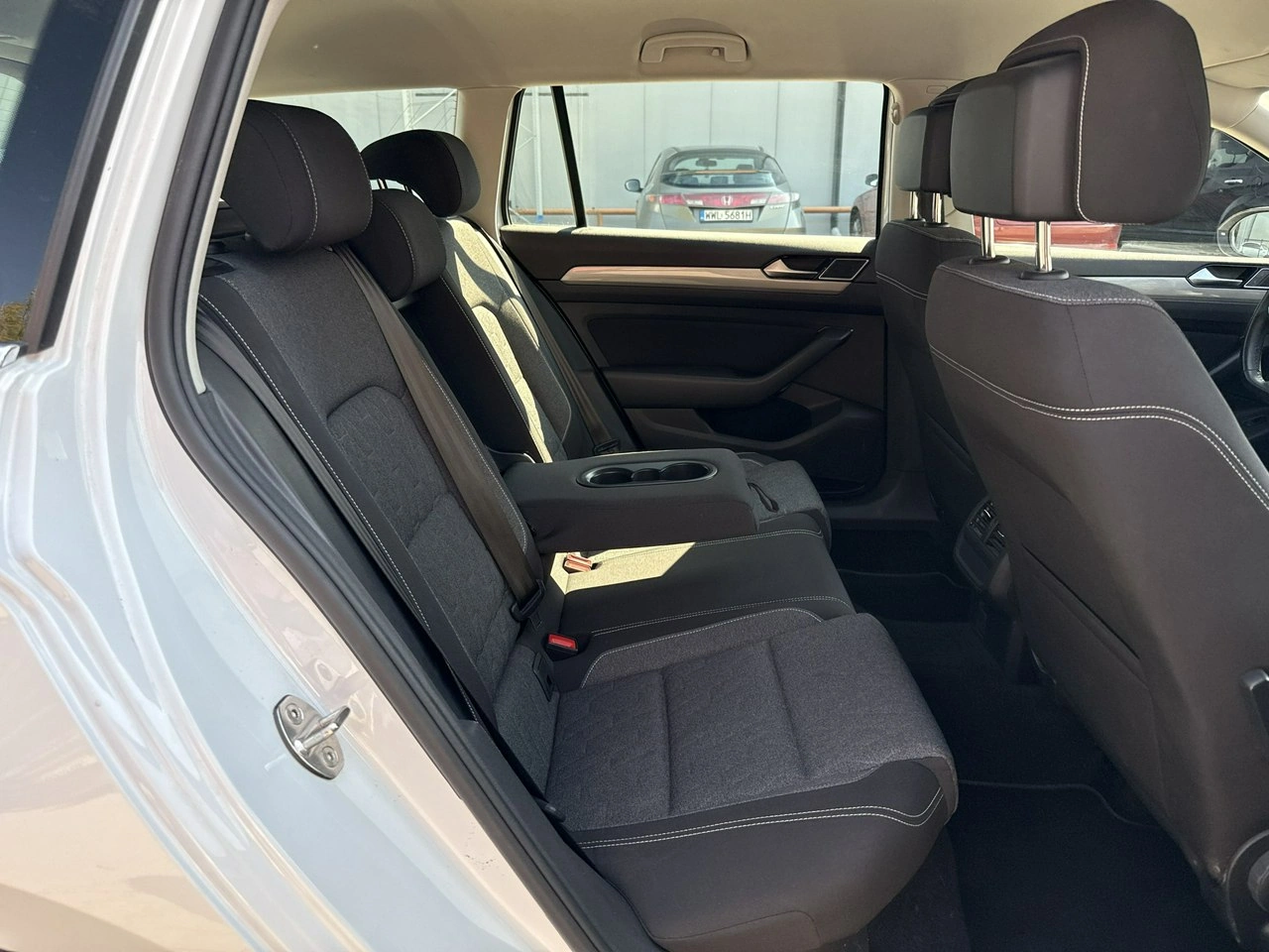 Volkswagen Passat - Zdjęcie 17