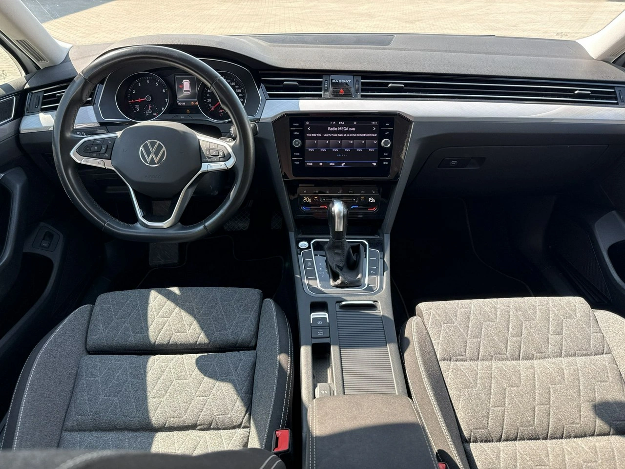 Volkswagen Passat - Zdjęcie 21
