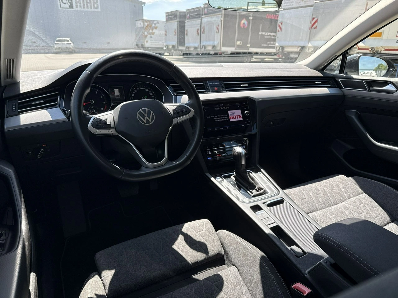 Volkswagen Passat - Zdjęcie 12