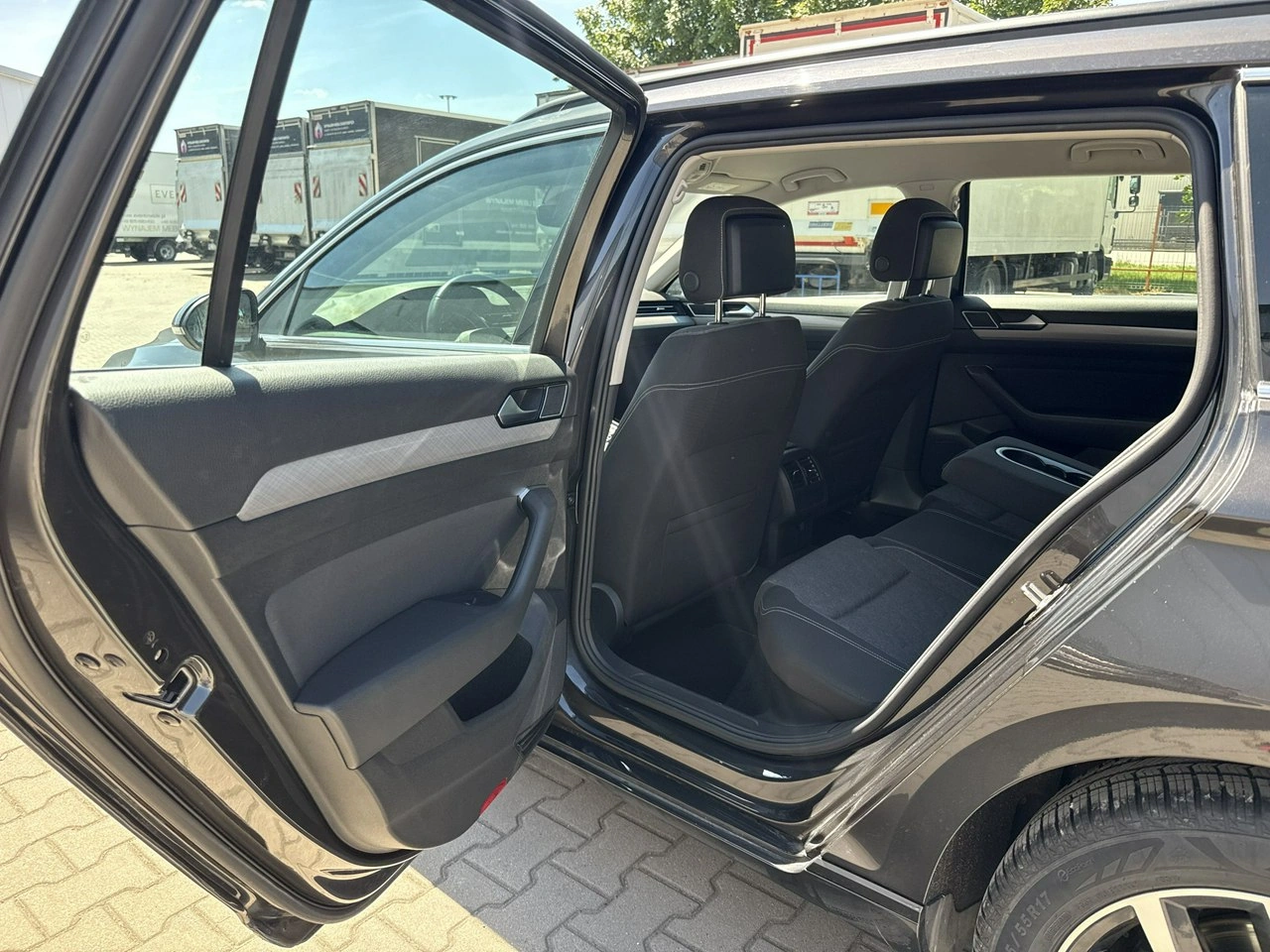Volkswagen Passat - Zdjęcie 13