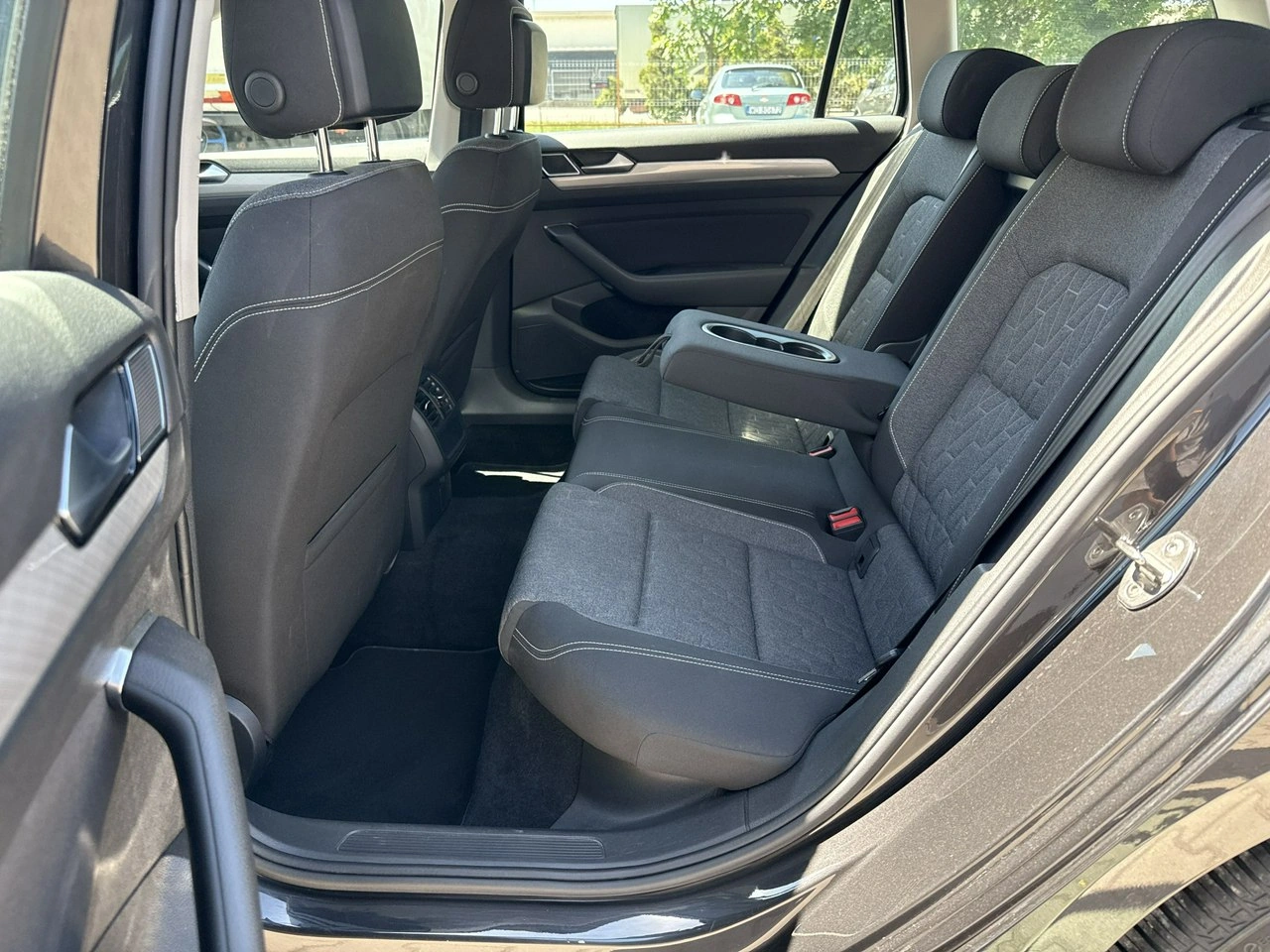 Volkswagen Passat - Zdjęcie 14