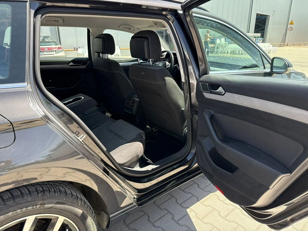 Volkswagen Passat - Zdjęcie 16