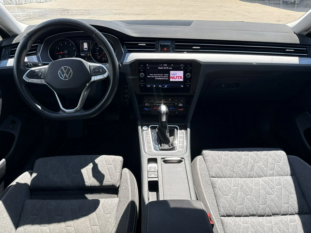Volkswagen Passat - Zdjęcie 21