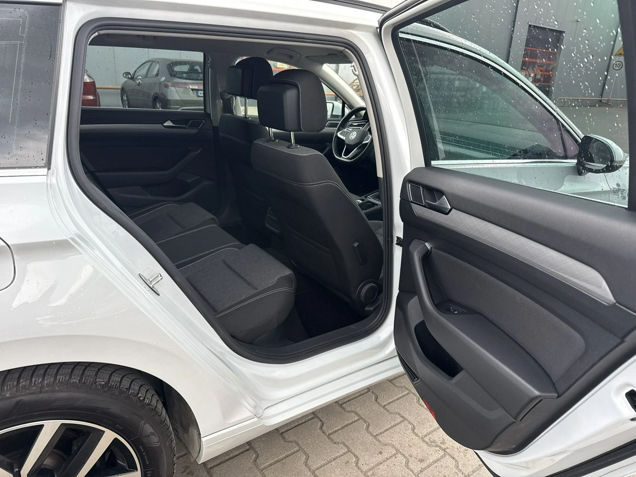 Volkswagen Passat - Zdjęcie 16