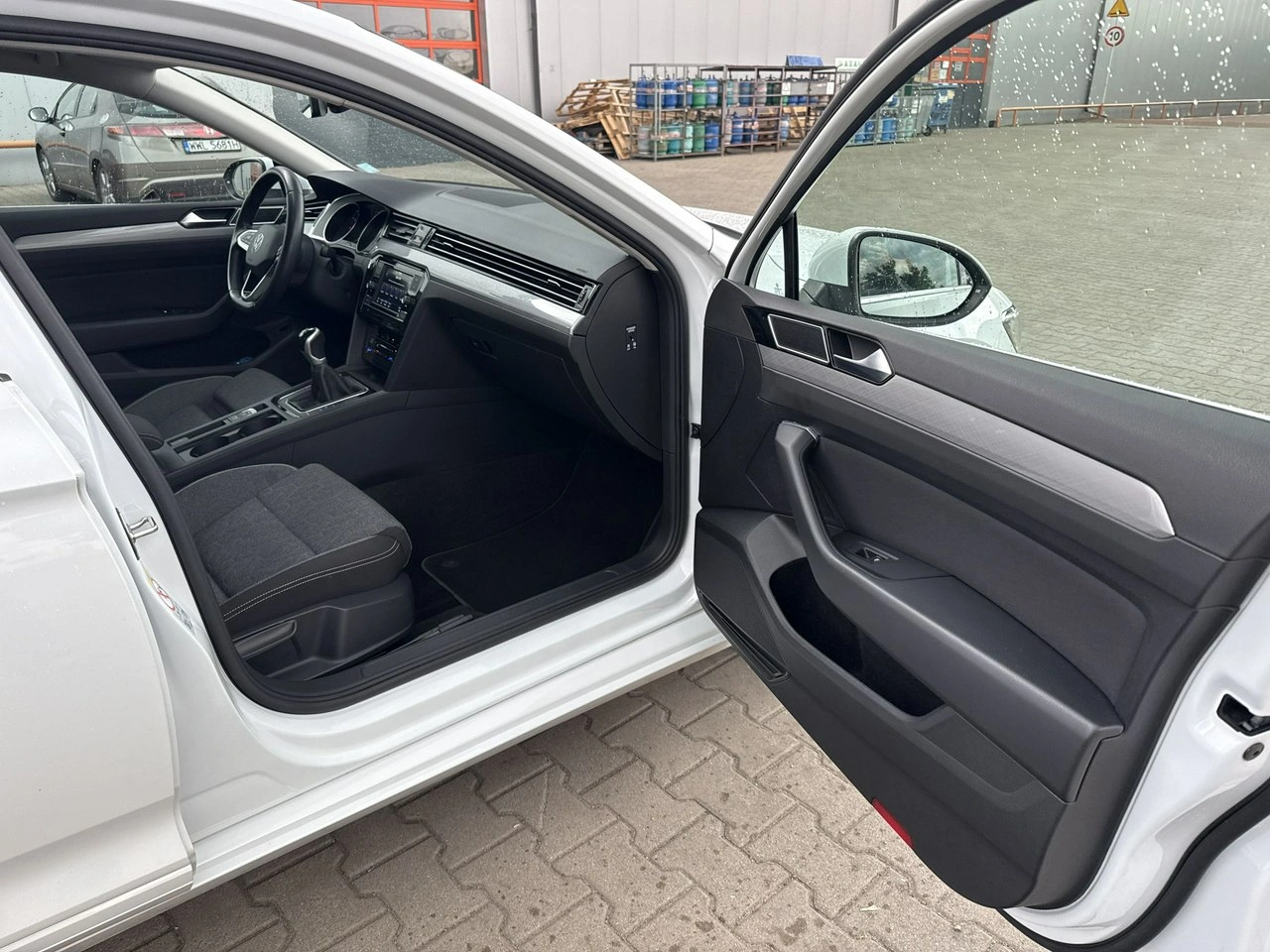 Volkswagen Passat - Zdjęcie 18