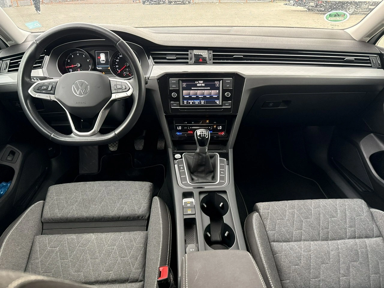Volkswagen Passat - Zdjęcie 21