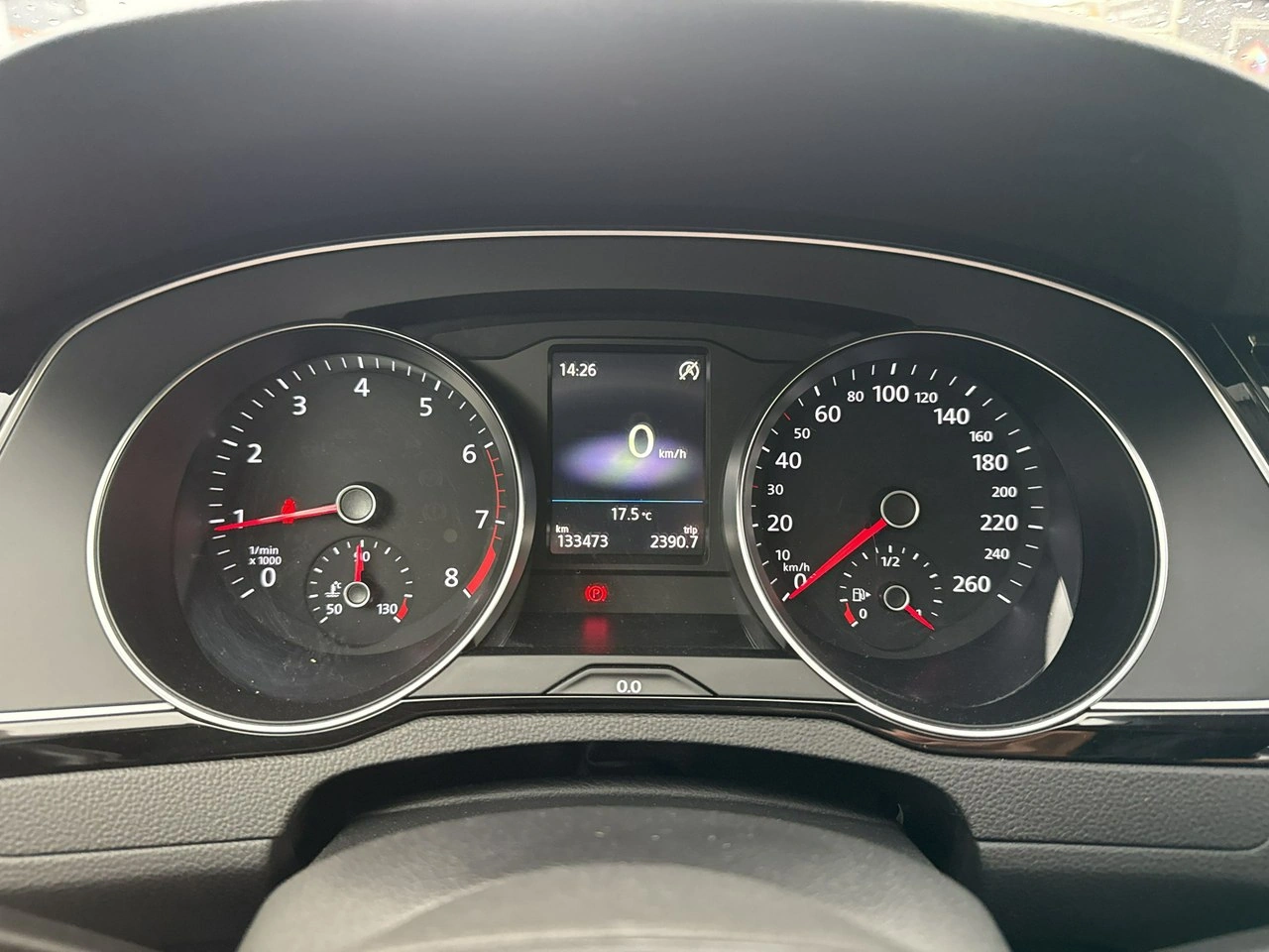 Volkswagen Passat - Zdjęcie 25