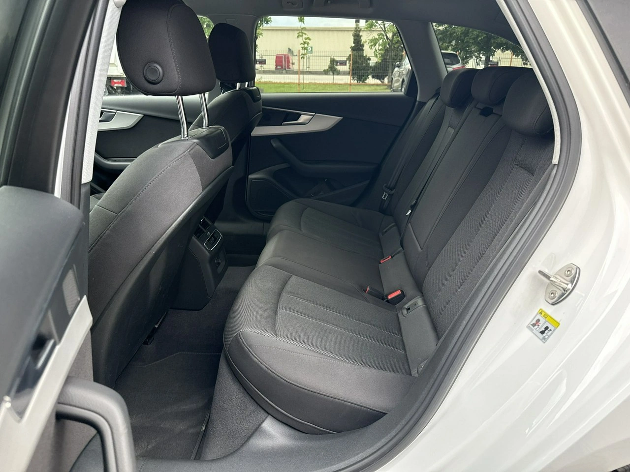 Audi A4 - Zdjęcie 15
