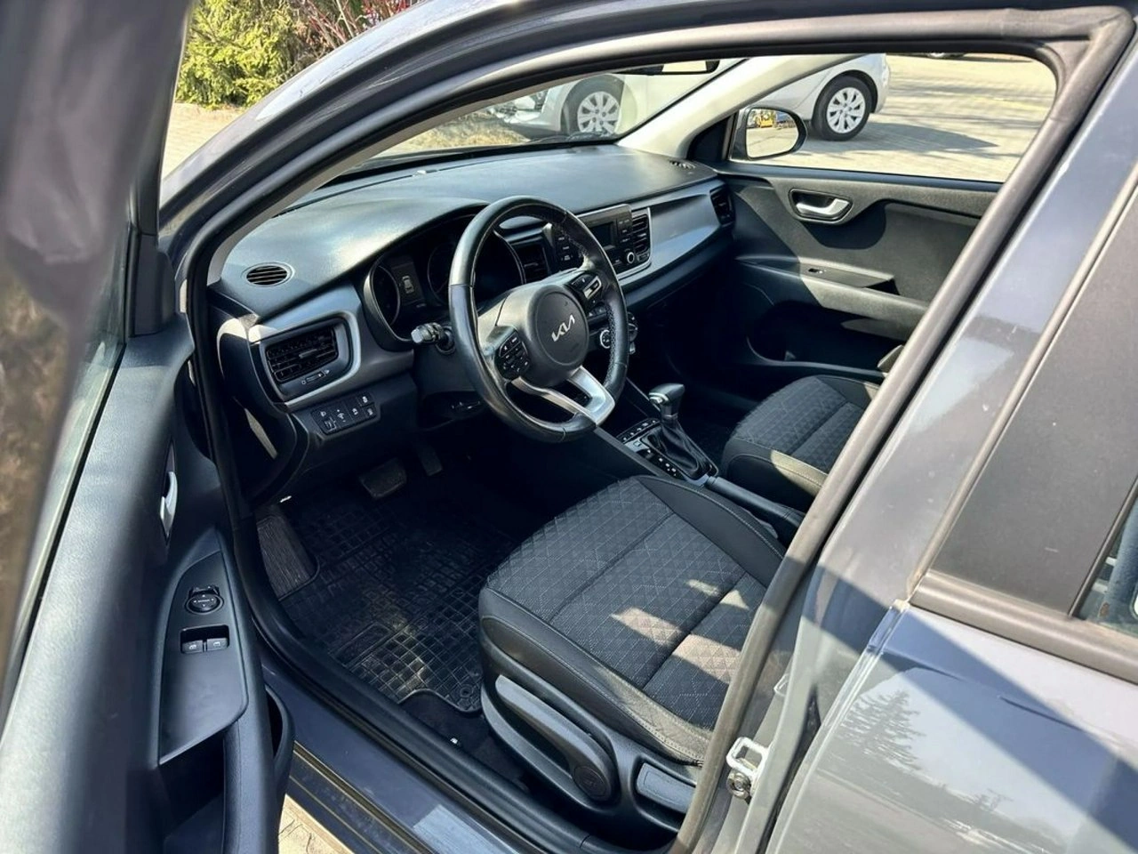 Kia Rio - Zdjęcie 14