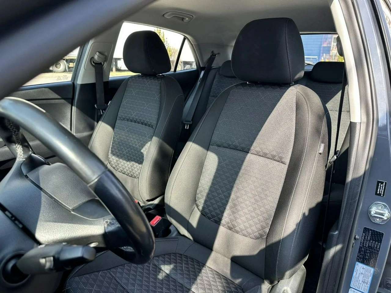 Kia Rio - Zdjęcie 15