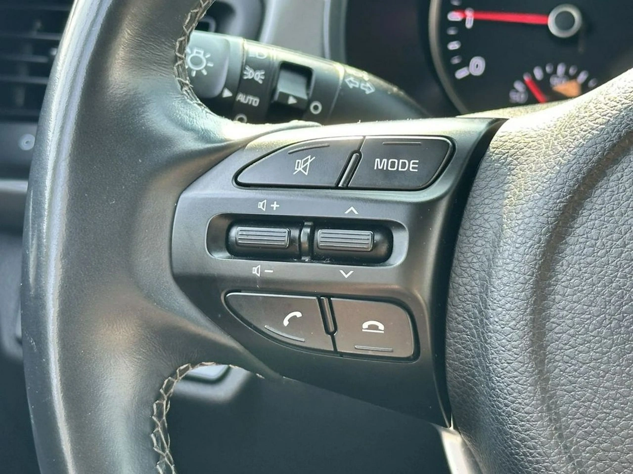 Kia Rio - Zdjęcie 20