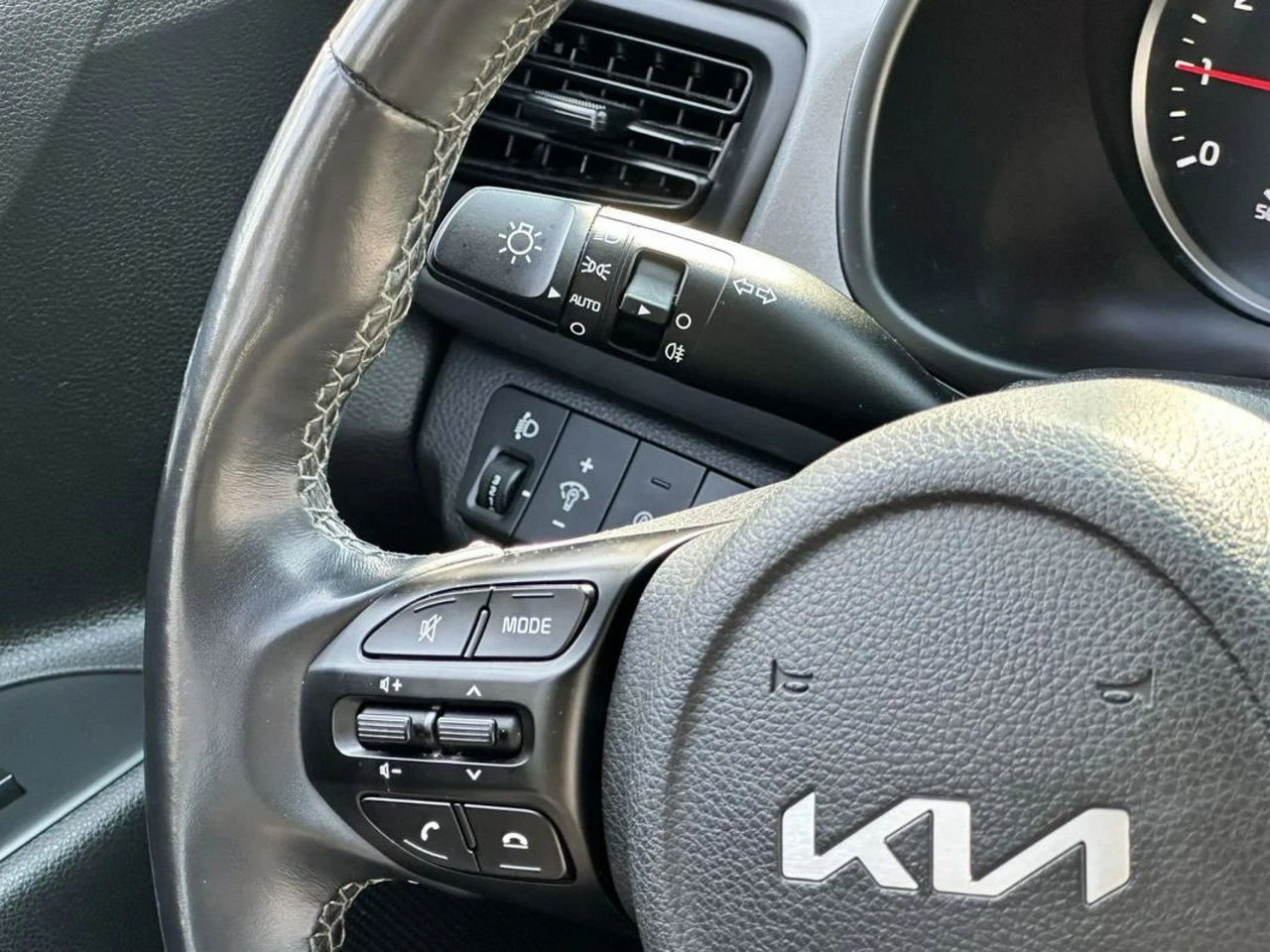 Kia Rio - Zdjęcie 22