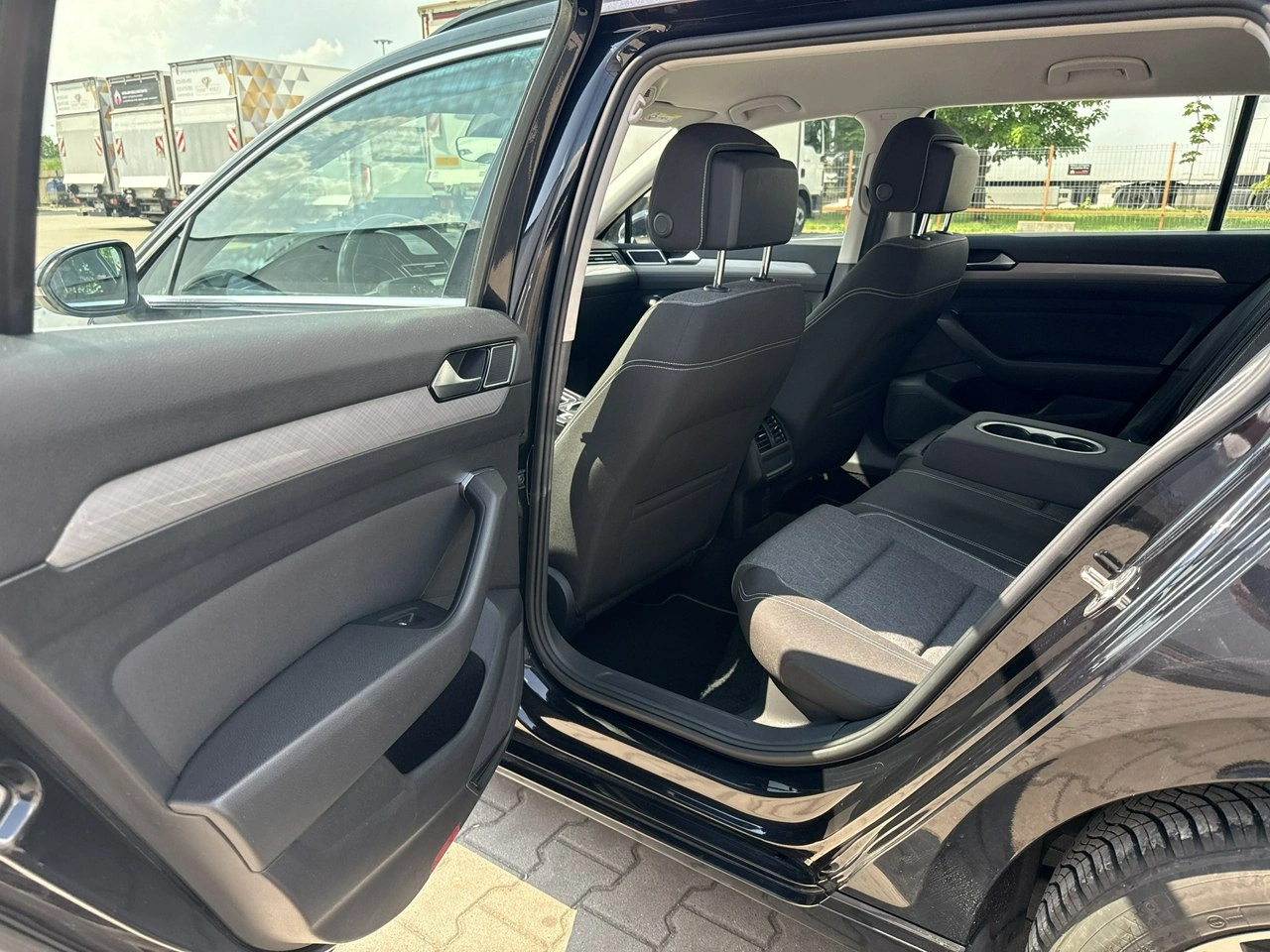 Volkswagen Passat - Zdjęcie 13