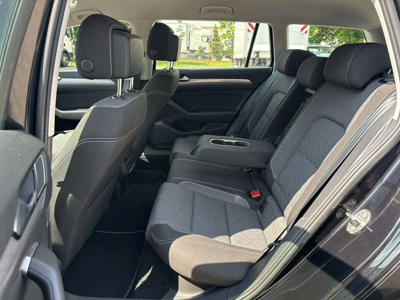 Volkswagen Passat - Zdjęcie 14