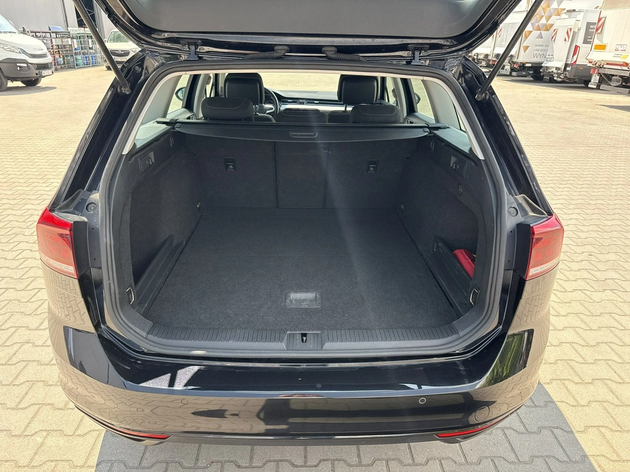 Volkswagen Passat - Zdjęcie 15