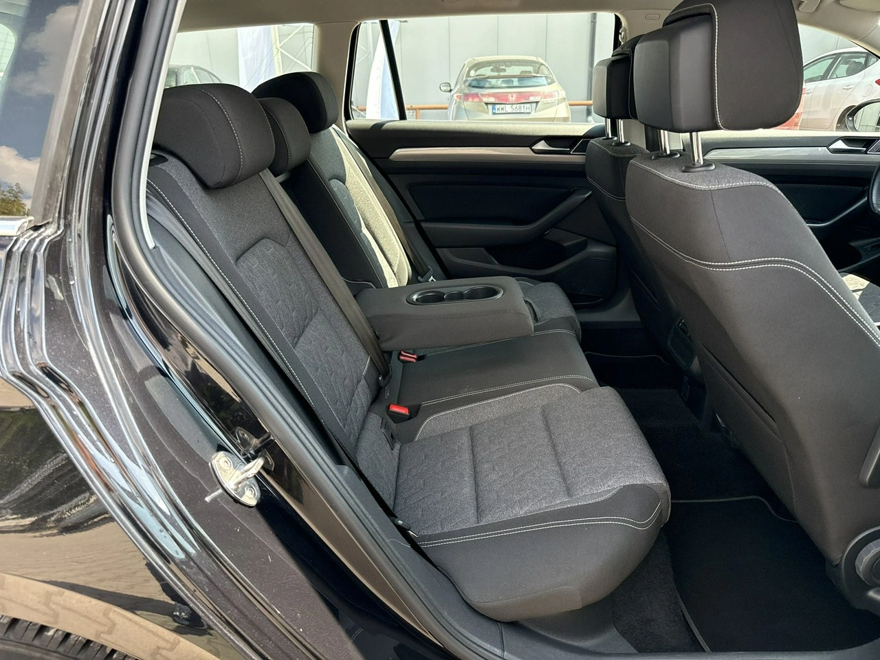 Volkswagen Passat - Zdjęcie 17