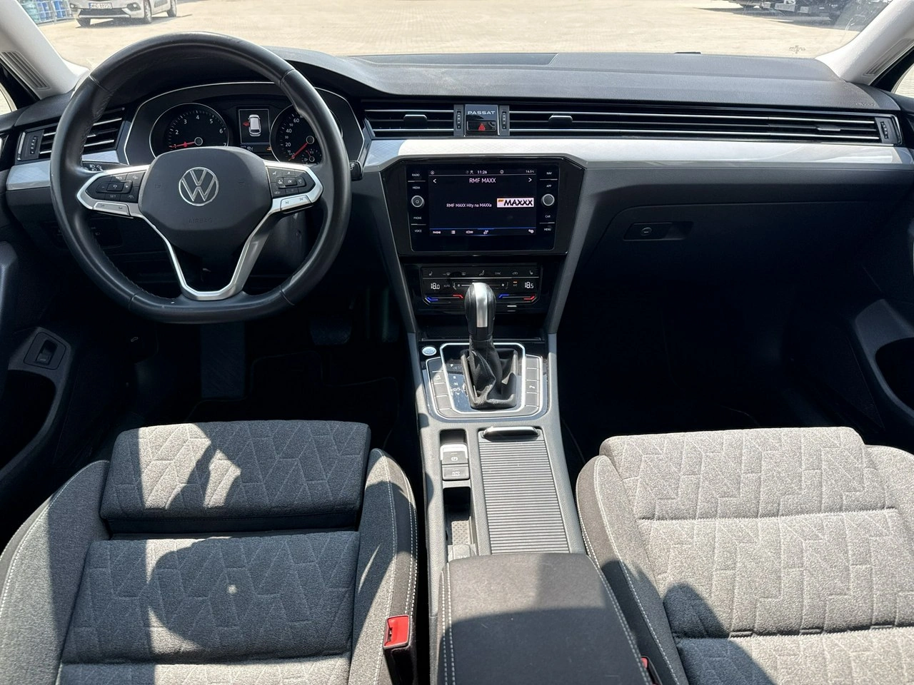 Volkswagen Passat - Zdjęcie 21