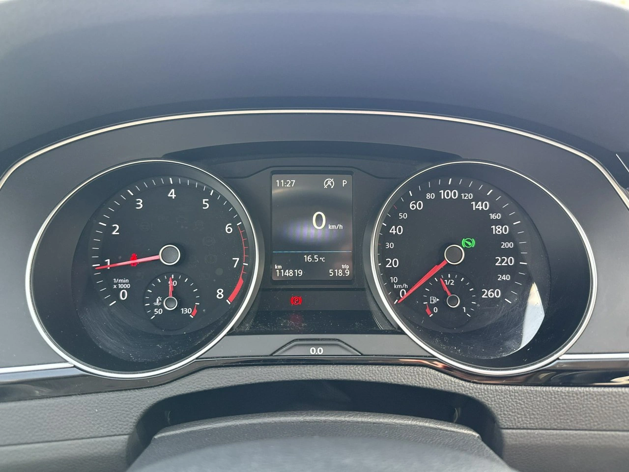 Volkswagen Passat - Zdjęcie 25
