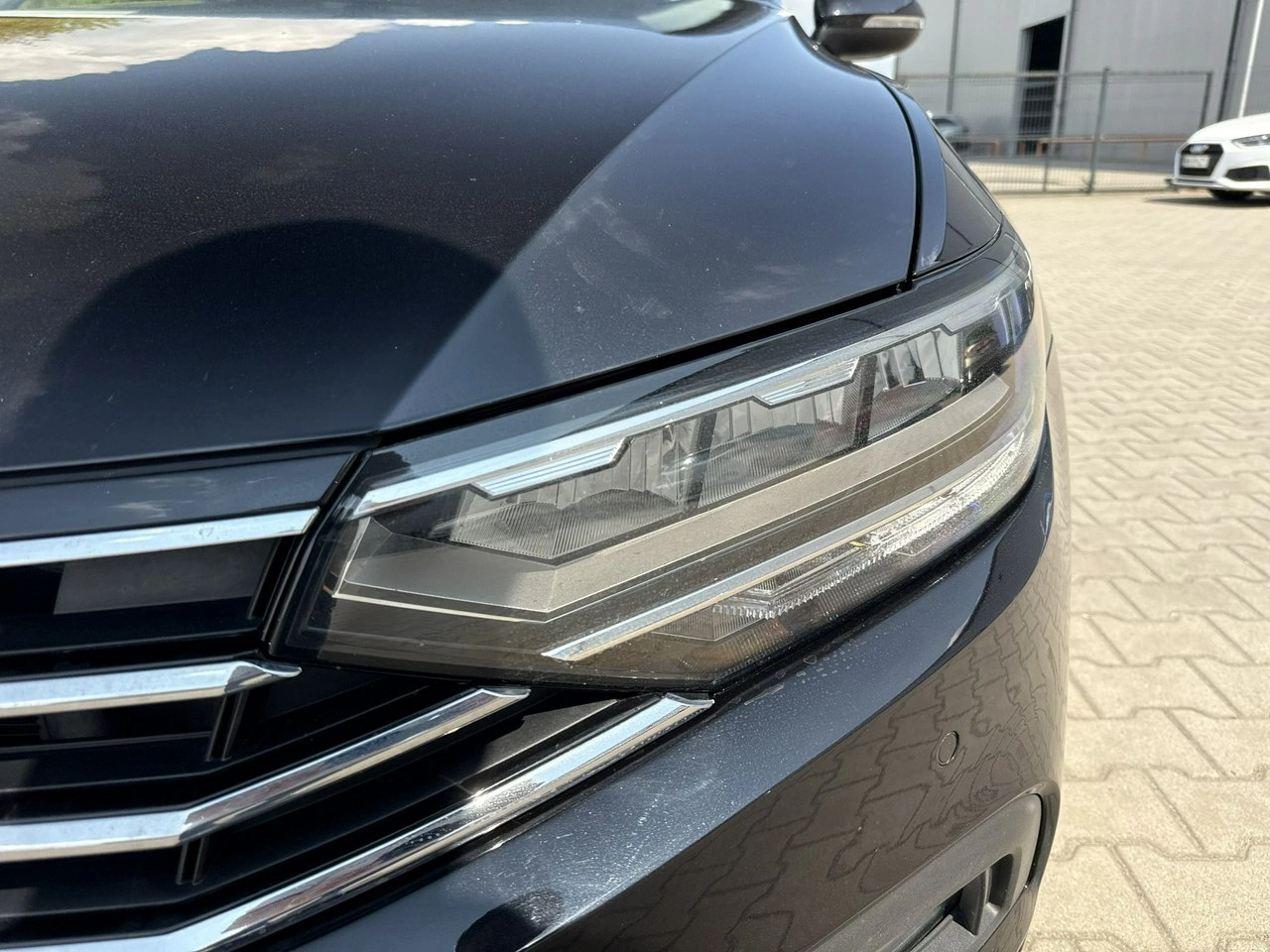 Volkswagen Passat - Zdjęcie 8